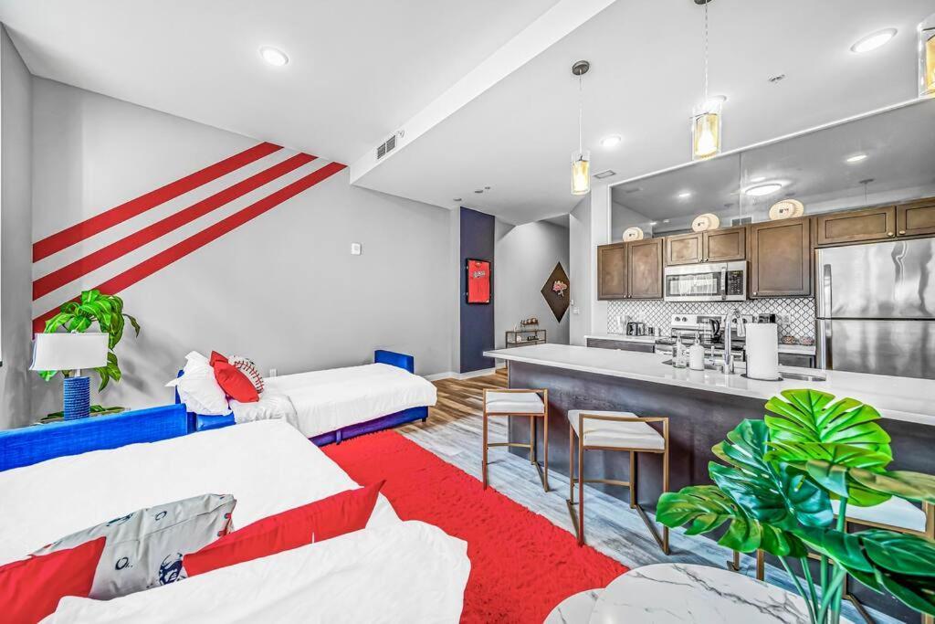 2Br Unit In The Heart Of Dt With View Of Playhouse Square, Pool & Gym Access- 305 Apartment Cleveland Exterior photo